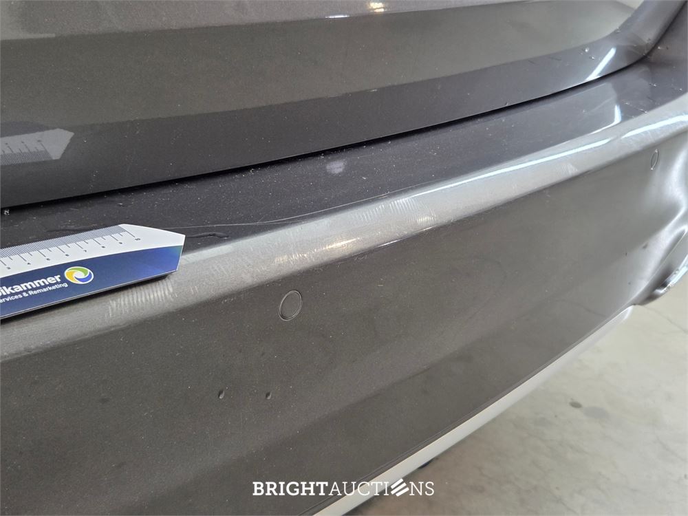 Mercedes-Benz B180d Launch Edition Premium 116pk 2019 B-klasse, L-741-HP