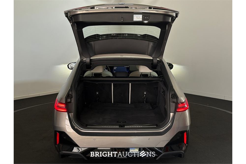 BMW 530e M Sport Edition 374pk 2025 (Origineel-NL) 5-Serie, HSJ-28-J