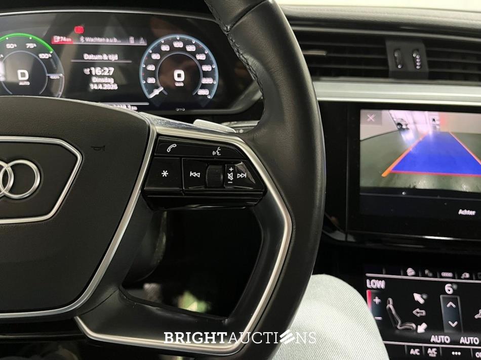 Audi e-tron 55 edition Quattro 95 kWh 408pk 2022 (Origineel-NL), R-205-DL