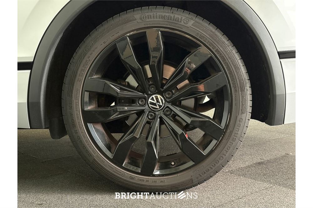 Volkswagen Tiguan R-Line Business 1.5 TSI DSG 149pk 2022 (Origineel-NL), R-076-SJ