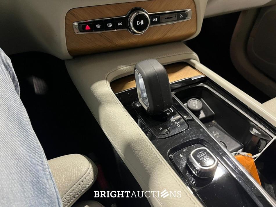 Volvo XC90 2.0 T8 Recharge AWD Inscription Expression 455hp 2022 (Origineell-NL) 7-persoons, P-361-BZ