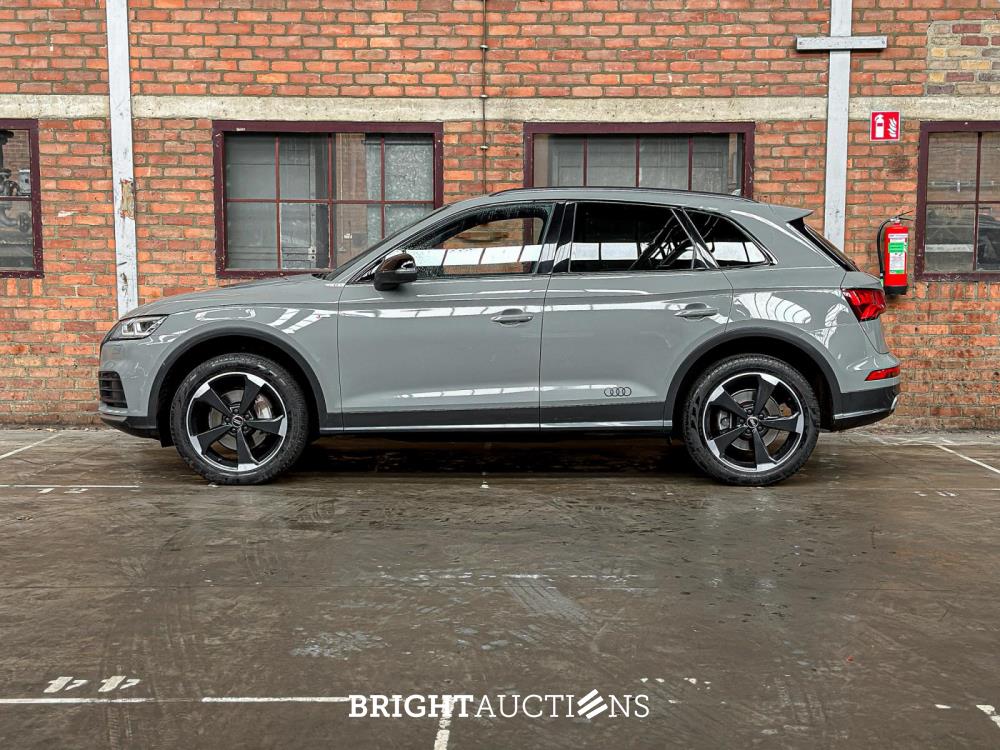Audi Q5 2.0 TFSI Quattro Sport S Line Black Edition 252pk 2018 (Origineel-NL + 1e Eigenaar), TT-931-B
