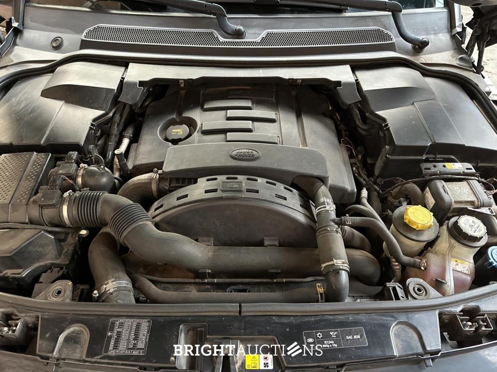 Land Rover Discovery 4 3.0 SDV6 SE HSE 256pk 2015, VNJ-87-T