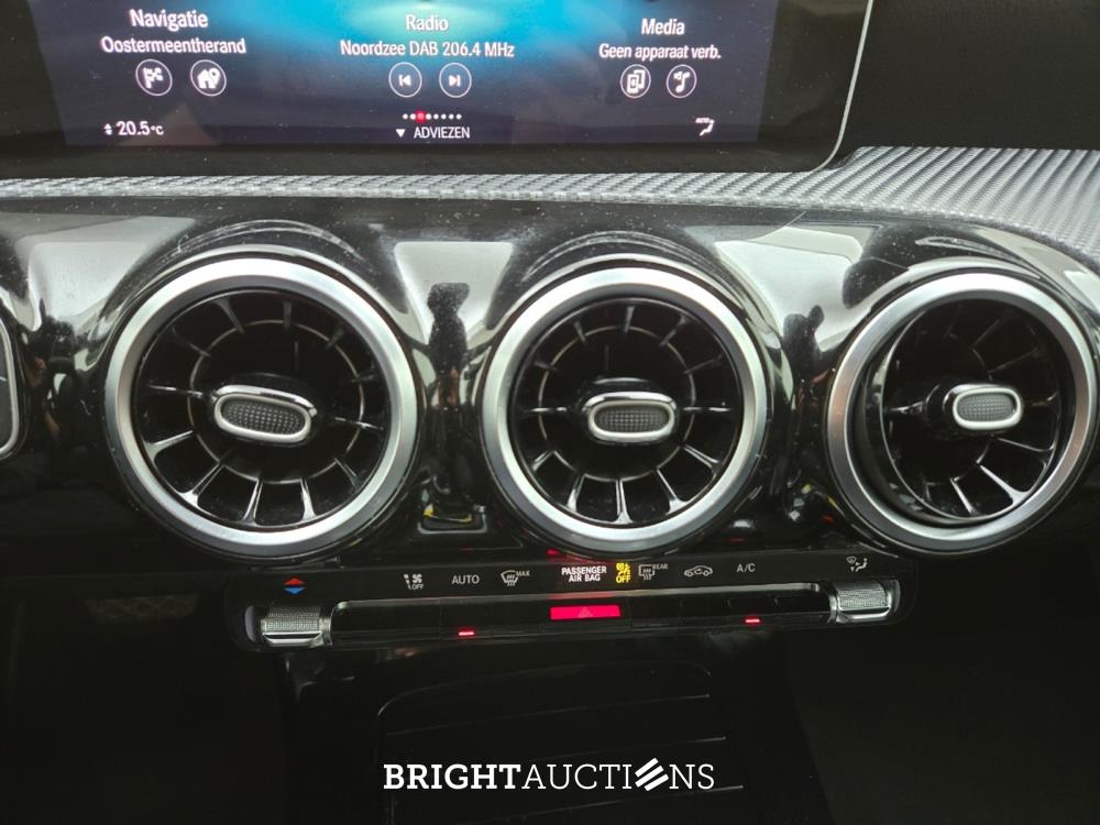Mercedes-Benz A200 Business Solution Plus Upgrade 163pk 2018 (Origineel-NL) A-klasse, TX-098-J