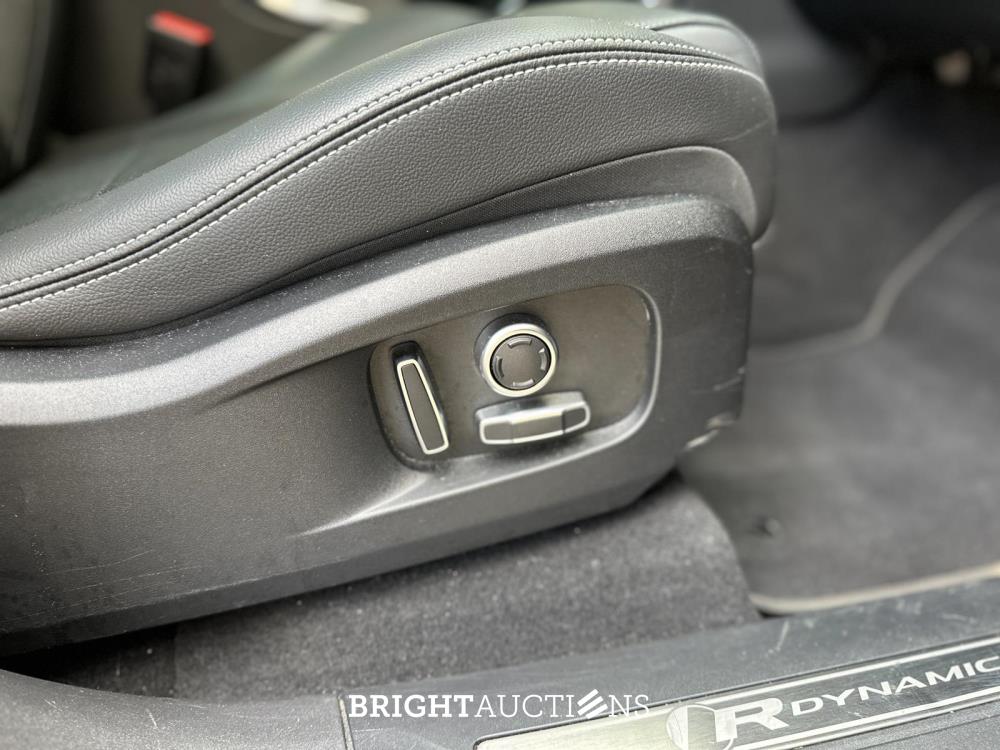 Jaguar F-PACE P400e PHEV R-Dynamic S 2.0 404pk 2021, R-154-VJ