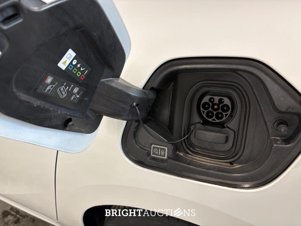 Opel Corsa-e Ultimate 1 fase 50 kWh 136pk 2021, P-698-HG