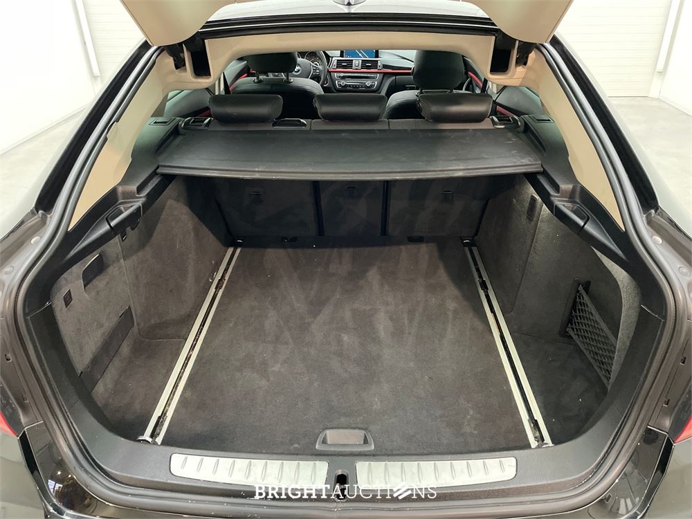 BMW 320i 3-serie Gran Turismo Luxury 184pk 2015 3-Serie, NH-052-Z