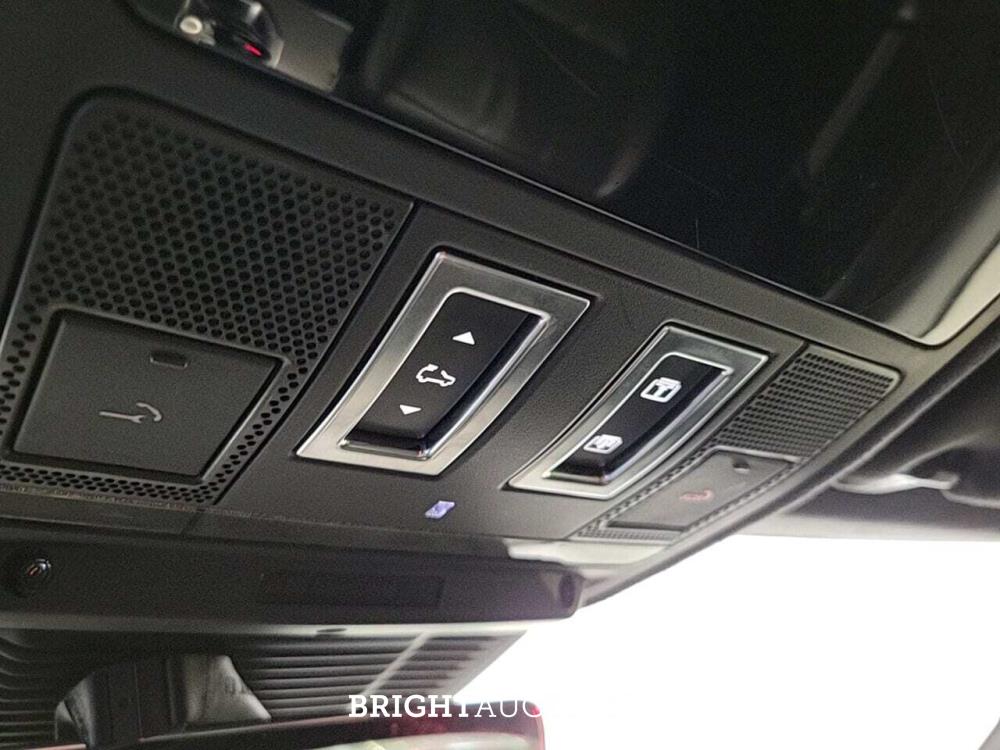 Land Rover Range Rover Evoque P300e 1.5 AWD 309pk 2022 (Origineel-NL), P-582-LG