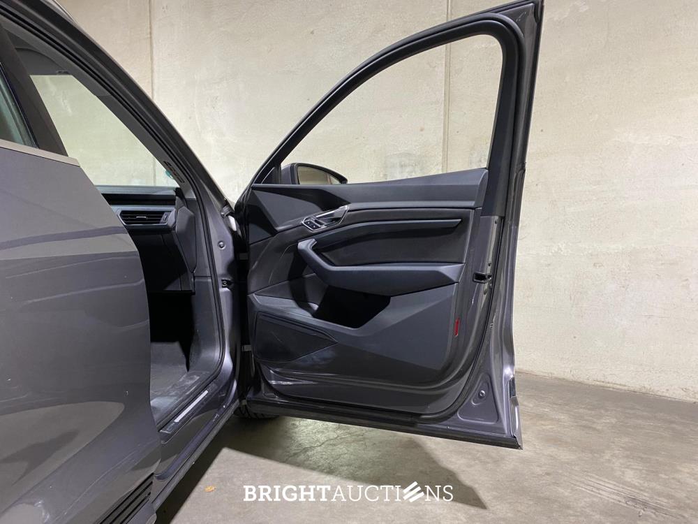 Audi e-tron 50 Quattro Launch Edition 71 kWh 313pk 2020 (Origineel-NL & 1e Eigenaar), J-980-HF