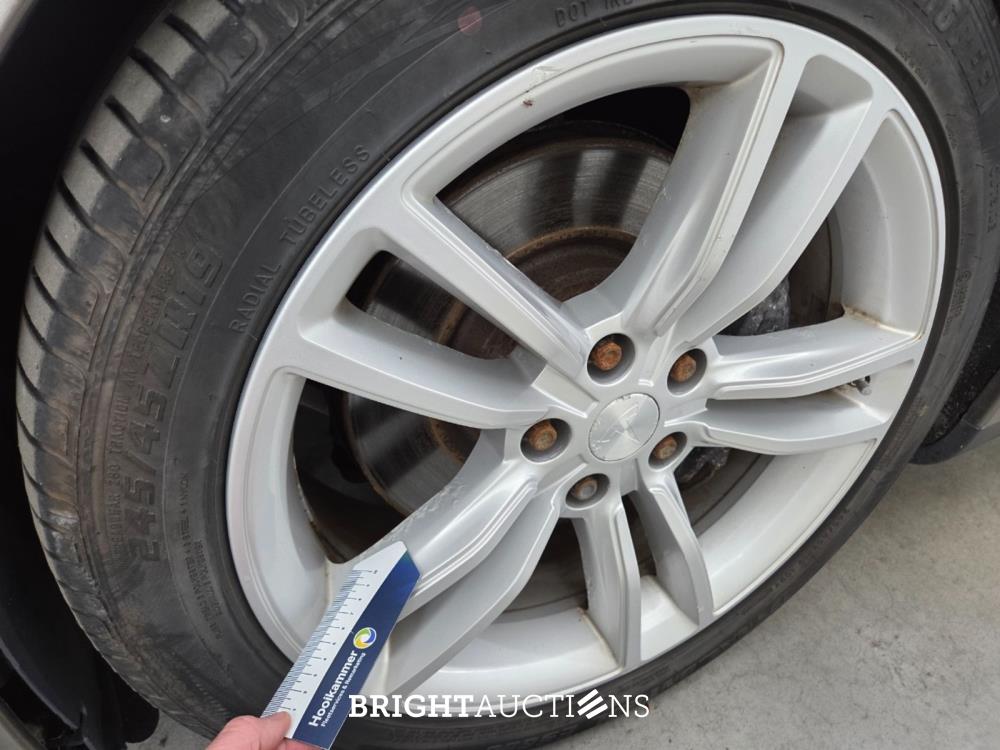 Tesla Model S Base 333pk 2015, GGD-49-B