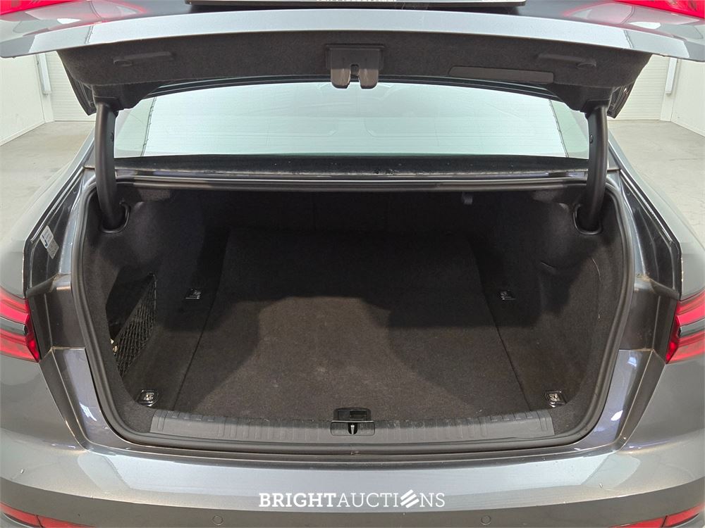 Audi A6 Limousine 45 Sport S-Line edition TFSI 245pk 2019 (Origineel-NL), XR-880-G