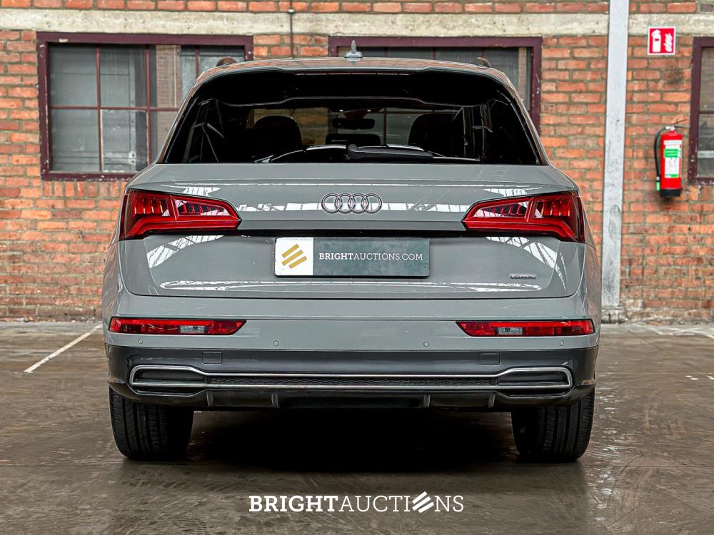 Audi Q5 2.0 TFSI Quattro Sport S Line Black Edition 252pk 2018 (Origineel-NL + 1e Eigenaar), TT-931-B