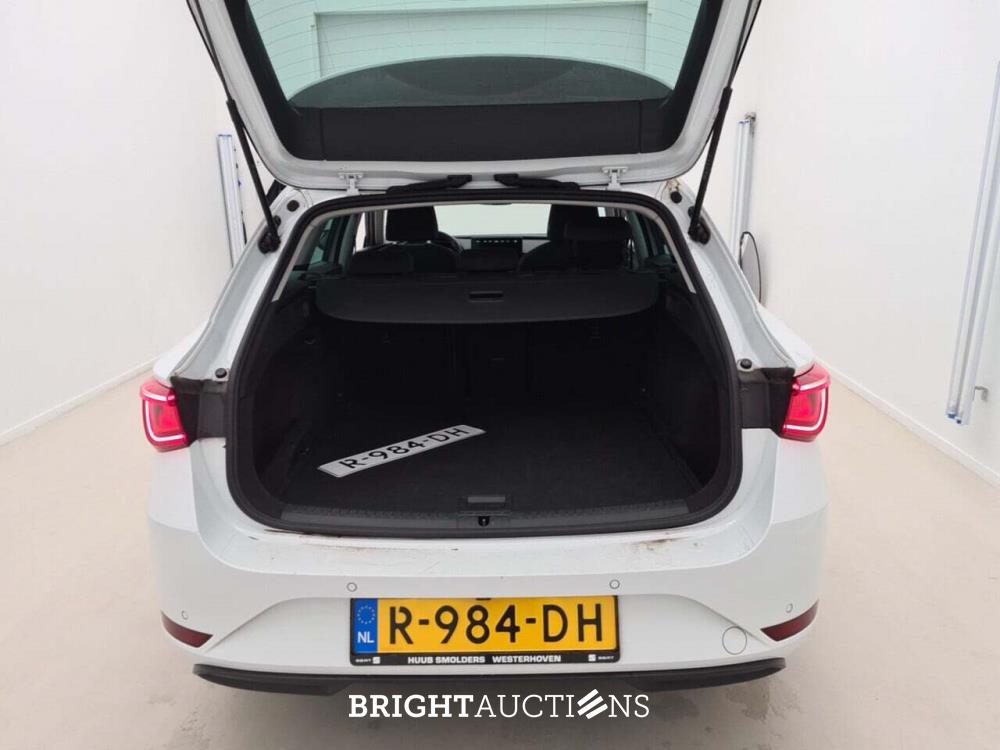 SEAT Leon ST Business Intense 1.0 TSI 110pk 2022 (Origineel-NL), R-984-DH