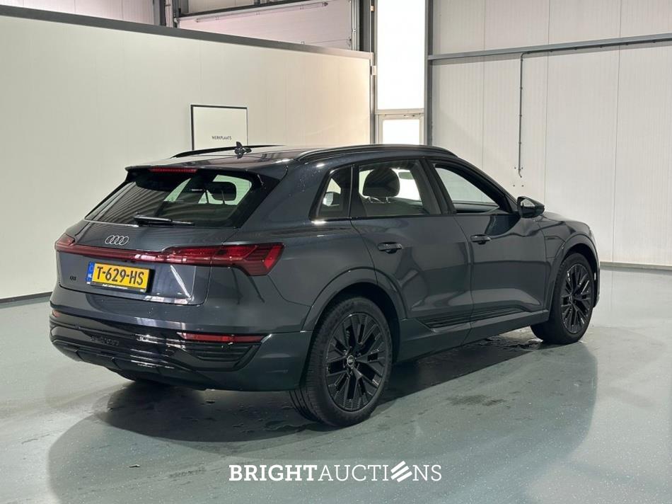 Audi Q8 e-tron 50 quattro Advanced Edition 95 kWh 340pk 2023 (Origineel-NL), T-629-HS