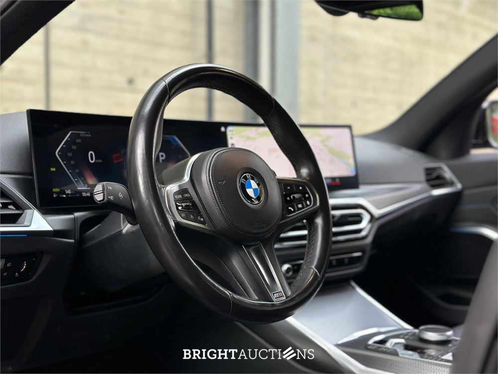 BMW 320d Touring M Soprt 190pk 2023 3-serie (Origineel-NL + 1e eigenaar), T-274-GG