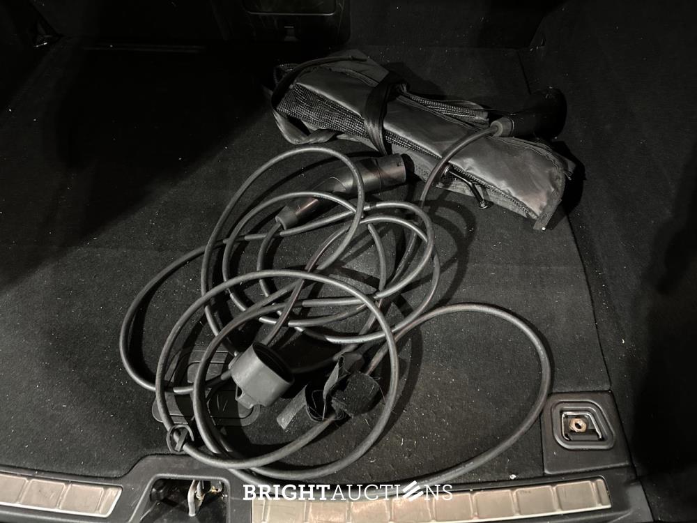 Volvo XC60 2.0 T6 Plug-in hybrid AWD Core Bright 253pk 2027 (Origineel-NL+1e eigenaar), S-190-RP