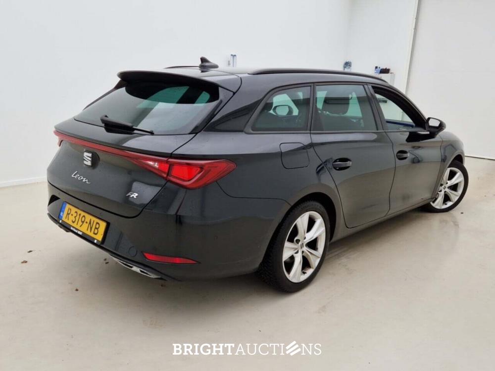 SEAT Leon FR ST Business Intense 1.0 TSI 110pk 2022 (Origineel-NL), R-319-NB