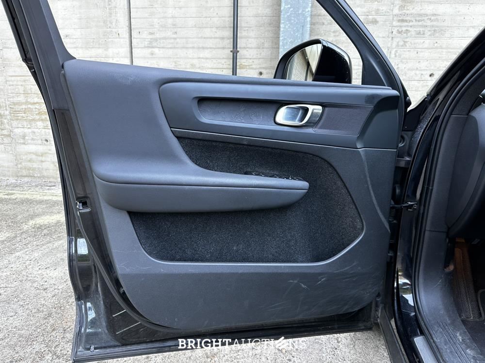 Volvo XC40 Recharge Plus 231pk 2023 (Origineel-NL + 1e eigenaar), S-874-ZR