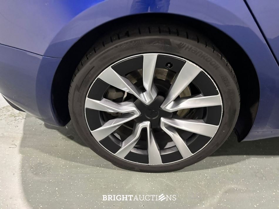 Tesla Model 3 RWD Highland 19 inch 60 kWh 283pk 2023 (Origineel-NL), X-156-DB