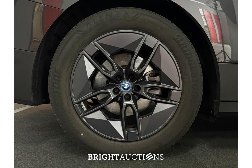 BMW iX 40 Executive xDrive 77 kWh 326pk 2024 (Origineel-NL), GBL-15-V