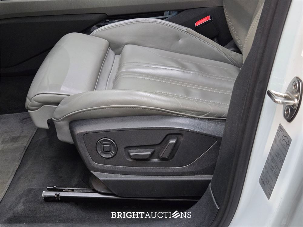 Audi e-tron 55 advanced Pro Line Plus Quattro 95 kWh 409pk 2018, J-305-VF