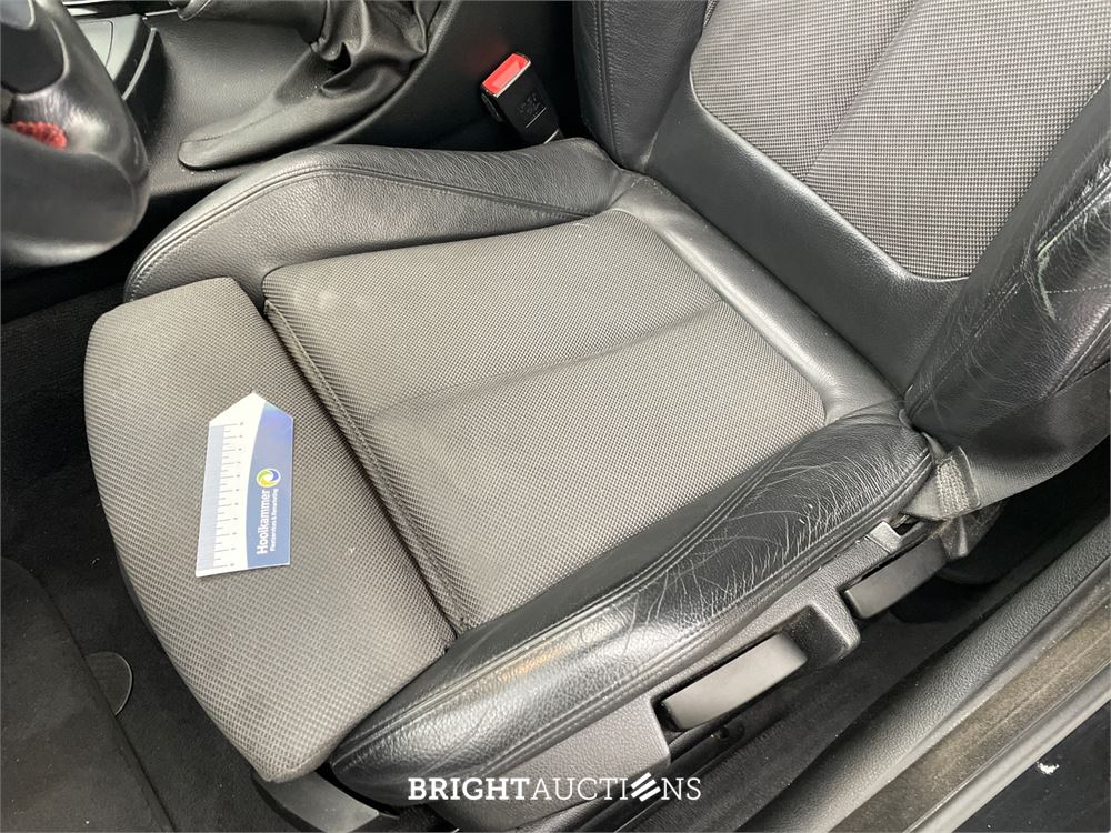 BMW 320i 3-serie Gran Turismo Luxury 184pk 2015 3-Serie, NH-052-Z