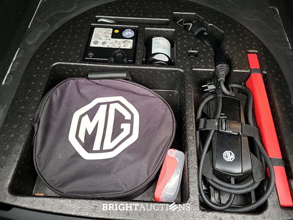 MG Zs Ev Luxury 45 kWh 143pk 2021 (Origineel-NL), L-248-FH