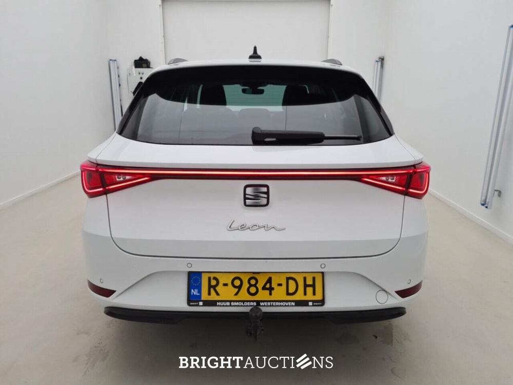 SEAT Leon ST Business Intense 1.0 TSI 110pk 2022 (Origineel-NL), R-984-DH