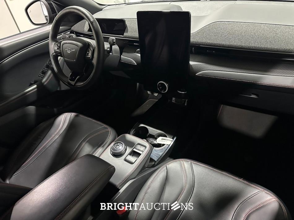 Ford Mustang Mach-E AWD 75 kWh 258pk 2021 (Origineel-NL), L-890-ZD