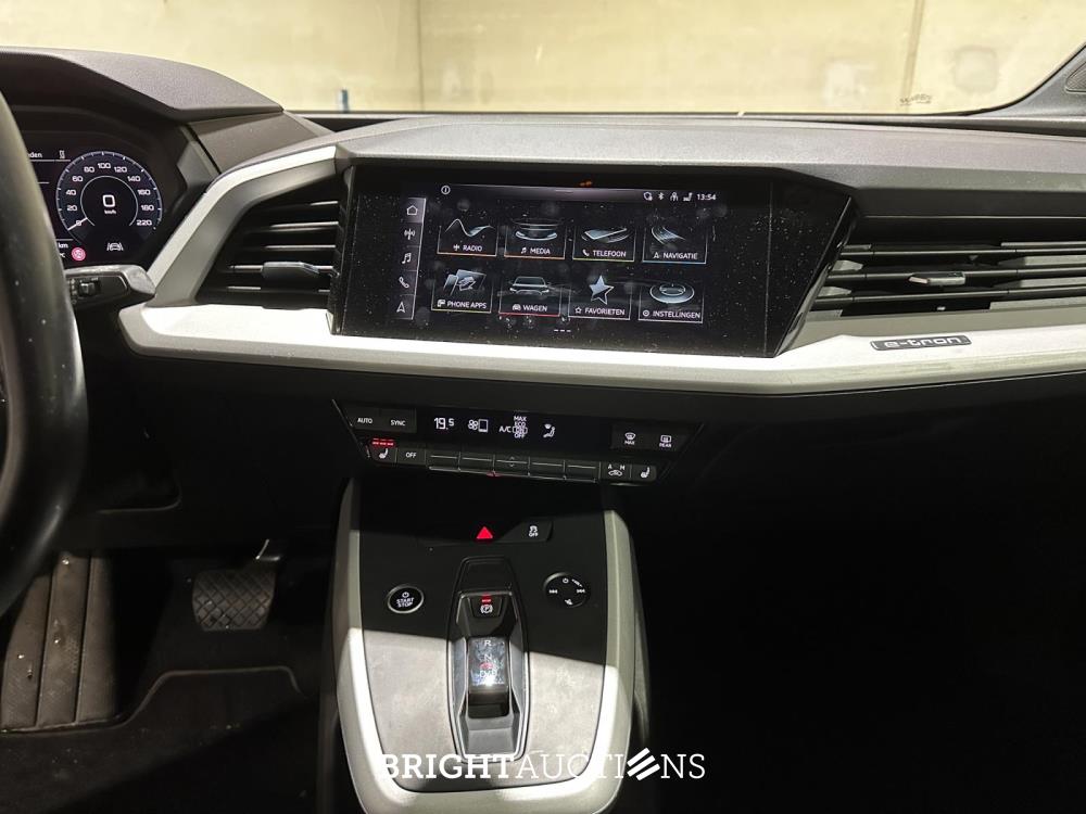 Audi Q4 e-tron 35 Edition 55 kWh 170pk 2022 (Origineel-NL), R-847-TD