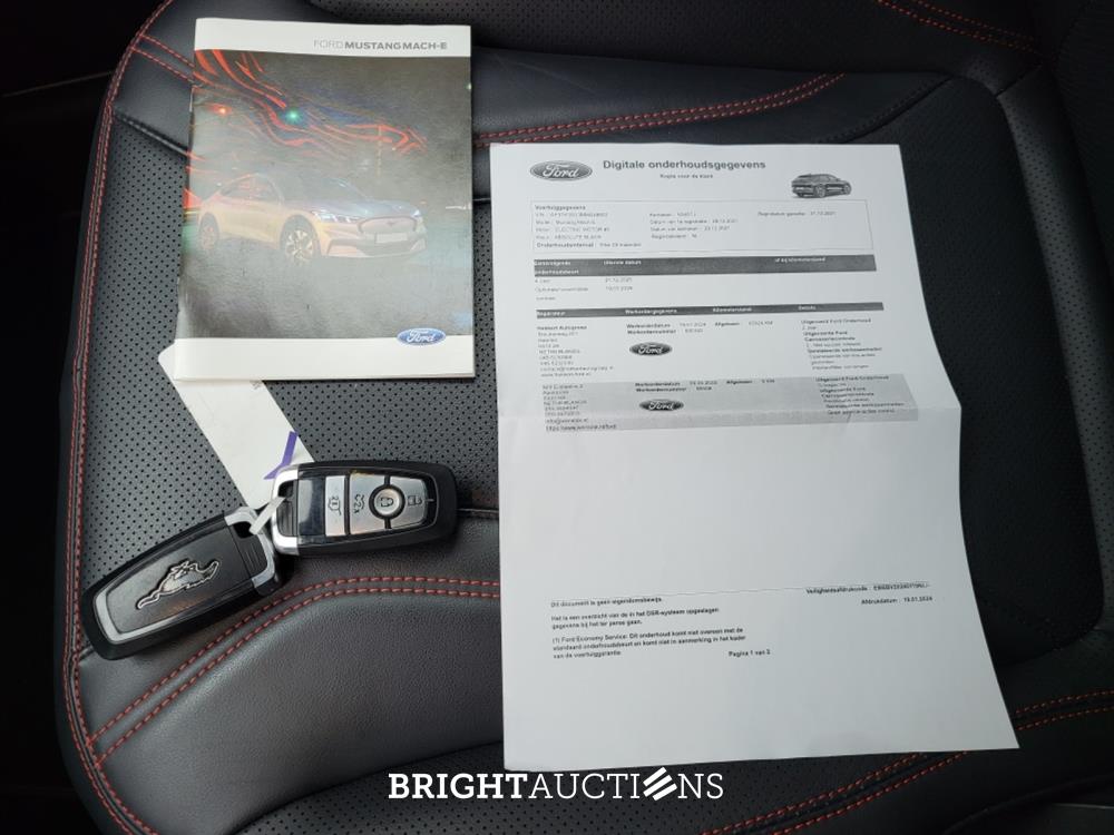 Ford Mustang Mach-E Extended AWD 98 kWh 351pk 2021 (Origineel-NL), N-345-TJ