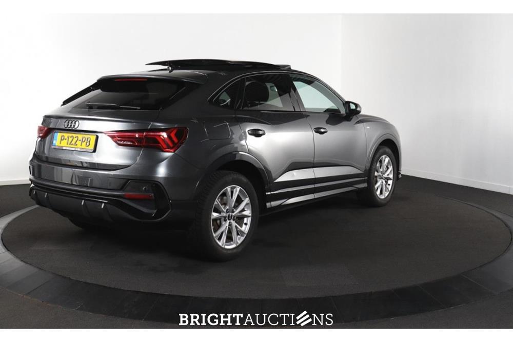 Audi Q3 45 e S Edition TFSI 266pk 2022 (Origineel-NL), P-122-PB