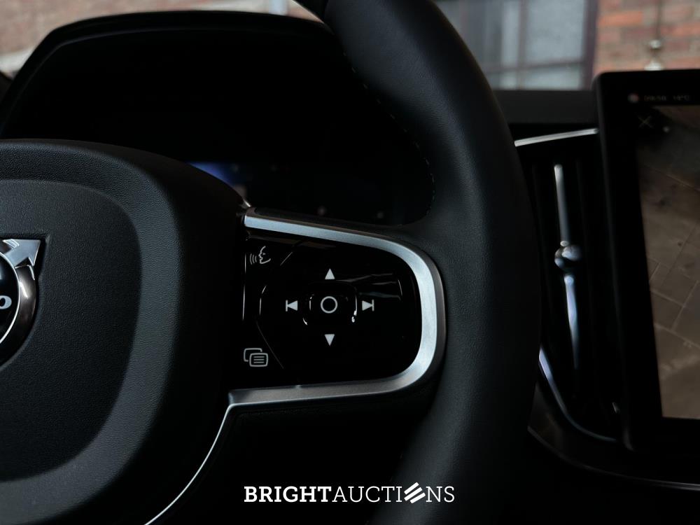 Volvo XC90 T8 AWD Plus Dark 457pk 2025 7-Persoons (1.100 KM) Fabrieksgarantie
