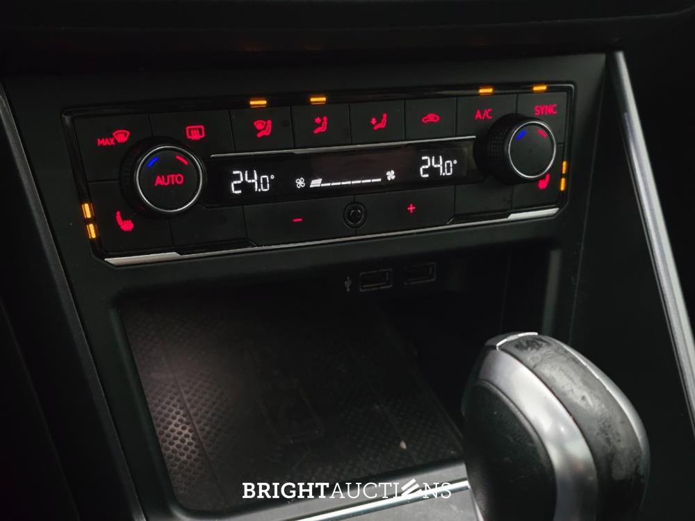 Volkswagen Polo GTI 2.0 TSI 200pk 2018, GGG-67-L