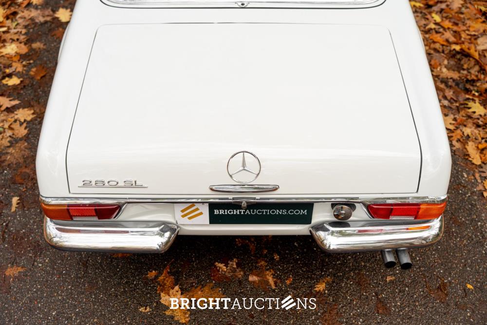 Mercedes-Benz 280 SL Pagode – Handgeschakeld – EU-uitvoering – 2.8 liter zes-in-lijn. 