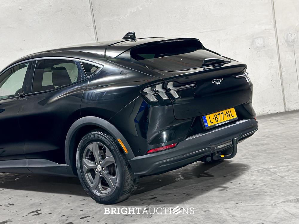 Ford Mustang Mach-E RWD 75 kWh 258pk 2021 (Origineel-NL + 1e eigenaar), L-877-NL
