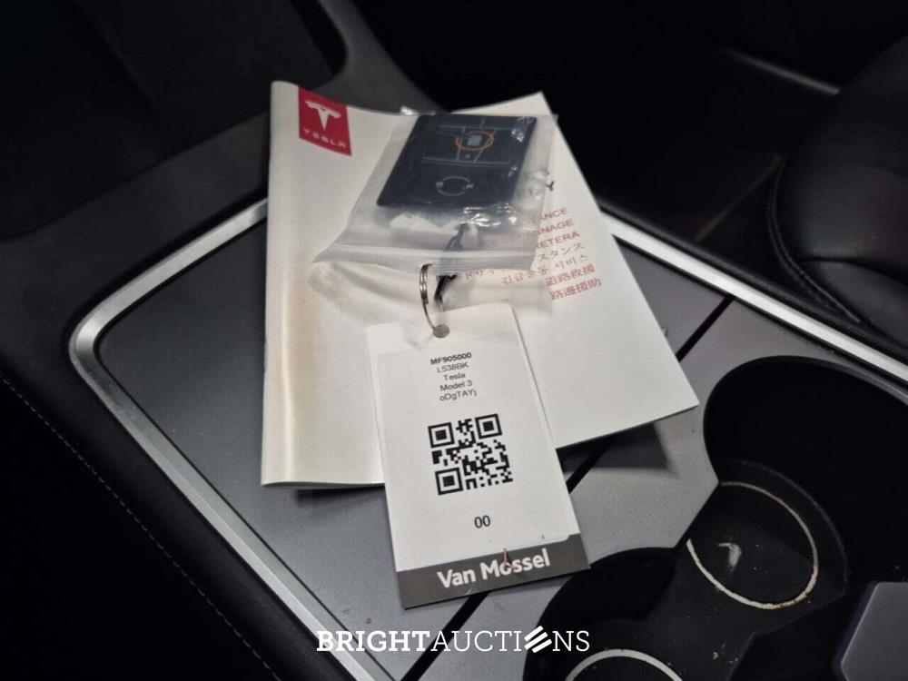 Tesla Model 3 Stnd.rwd PLUS 60 kWh 238pk 2021 (Origineel-NL), L-538-BK