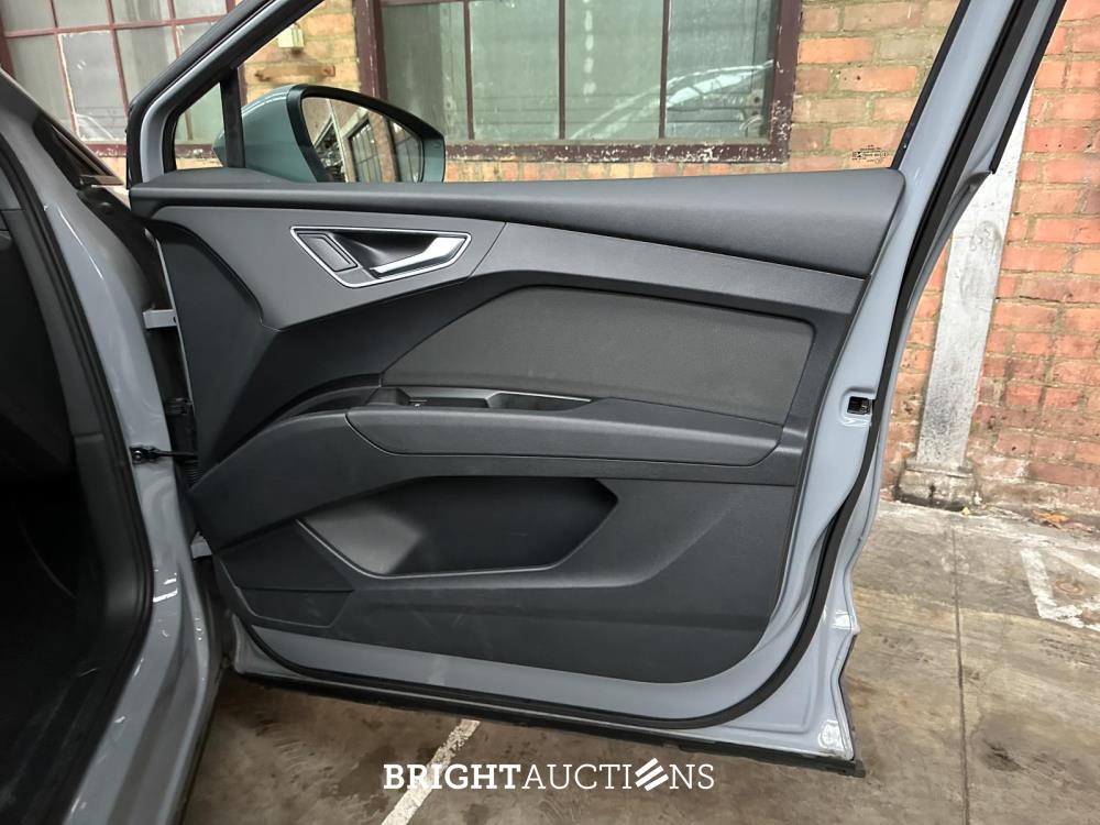 Audi Q4 e-tron 35 Launch edition 55 kWh 170pk 2021 (Origineel-NL+1e eigenaar), N-924-PK