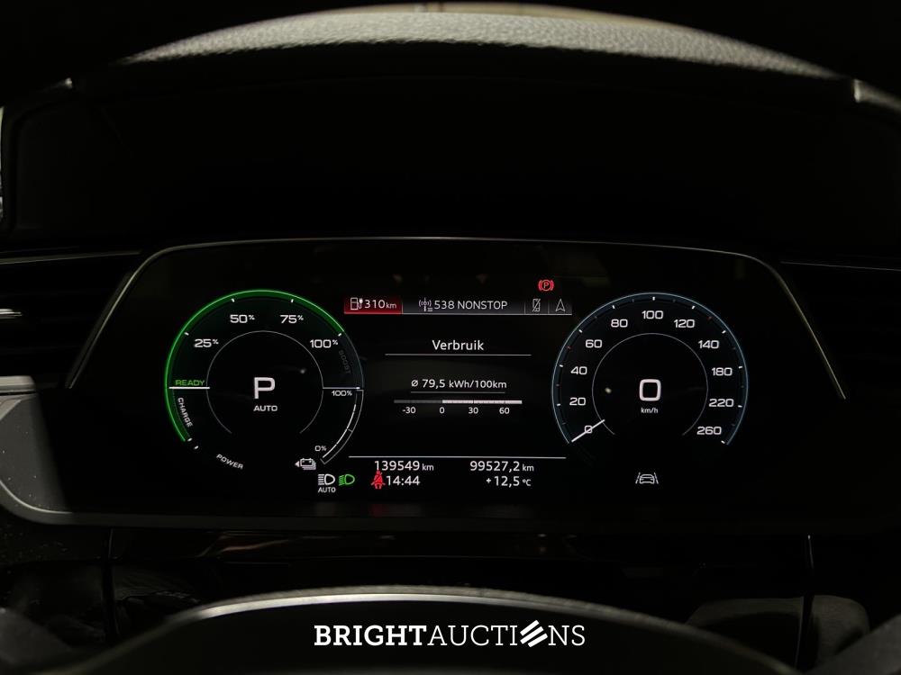 Audi e-tron 55 Quattro 95 kWh 360pk 2019 (Origineel-NL), G-426-HT