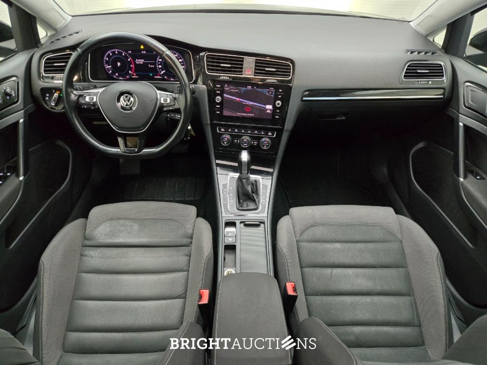 Volkswagen Golf Highline Business R 1.4 TSI 150pk 2017, XD-235-D