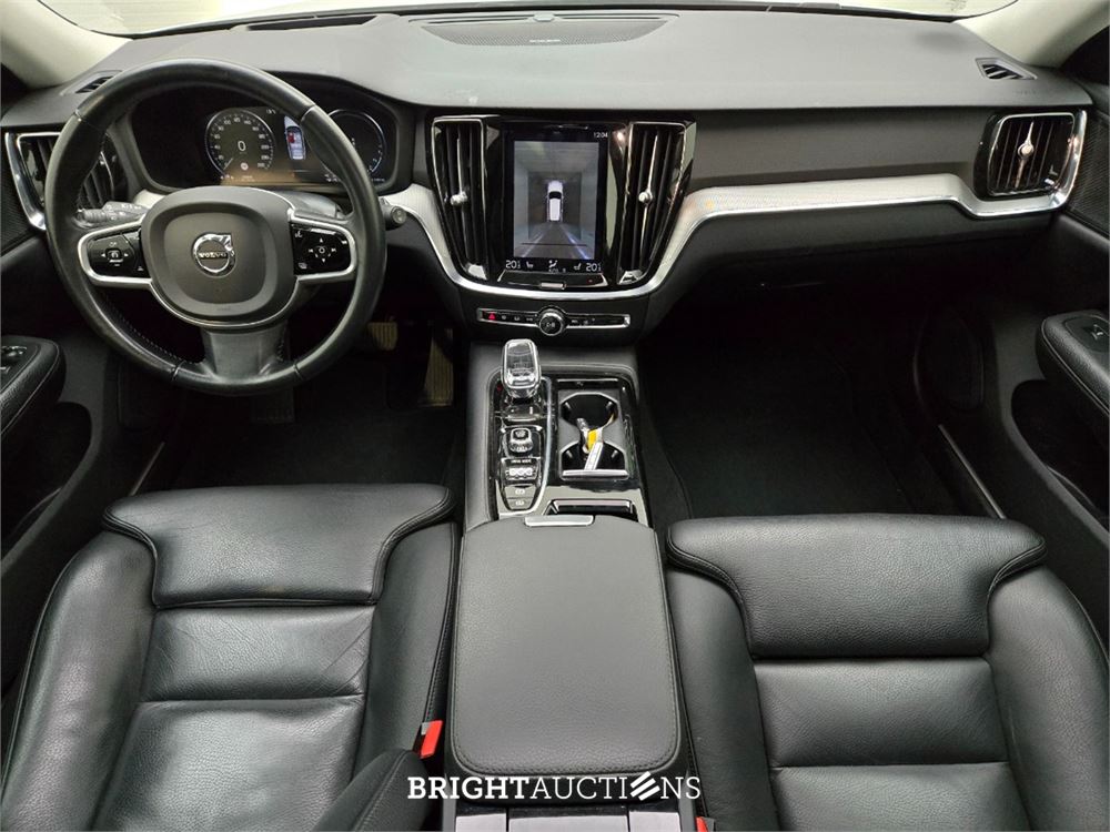 Volvo V60 T8 Twin Engine Inscription 2.0 AWD 392pk 2020, T-034-TZ