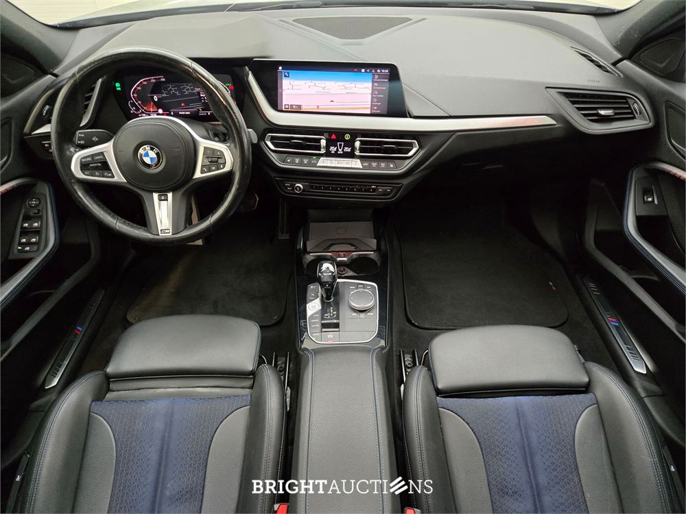 BMW 118i 1-serie High Executive 136pk 2021 (Origineel-NL) 1-Serie, L-781-BN