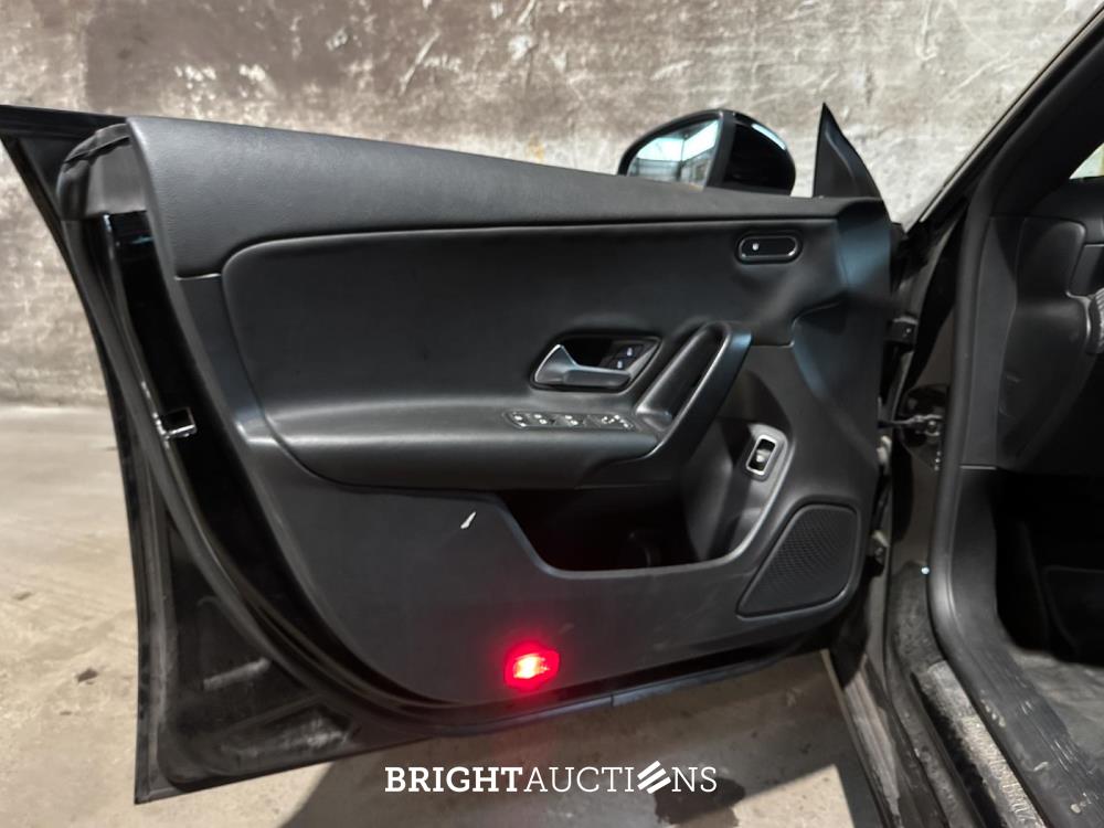 Mercedes-Benz CLA 200 Shooting Brake Business Solution CLA-klasse 163pk 2021 (Origineel-NL+1e eigenaar), K-870-ZK