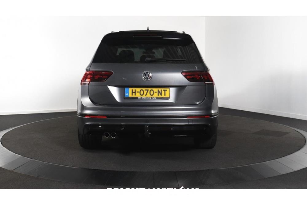 Volkswagen Tiguan ACT Highline Business R 1.5 TSI 150pk 2020 (Origineel-NL), H-070-NT