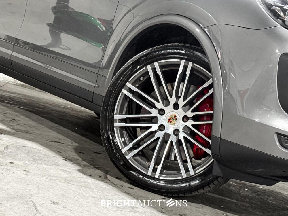 Porsche Cayenne Turbo 4.8 V8 520pk 2017 Sport-Chrono