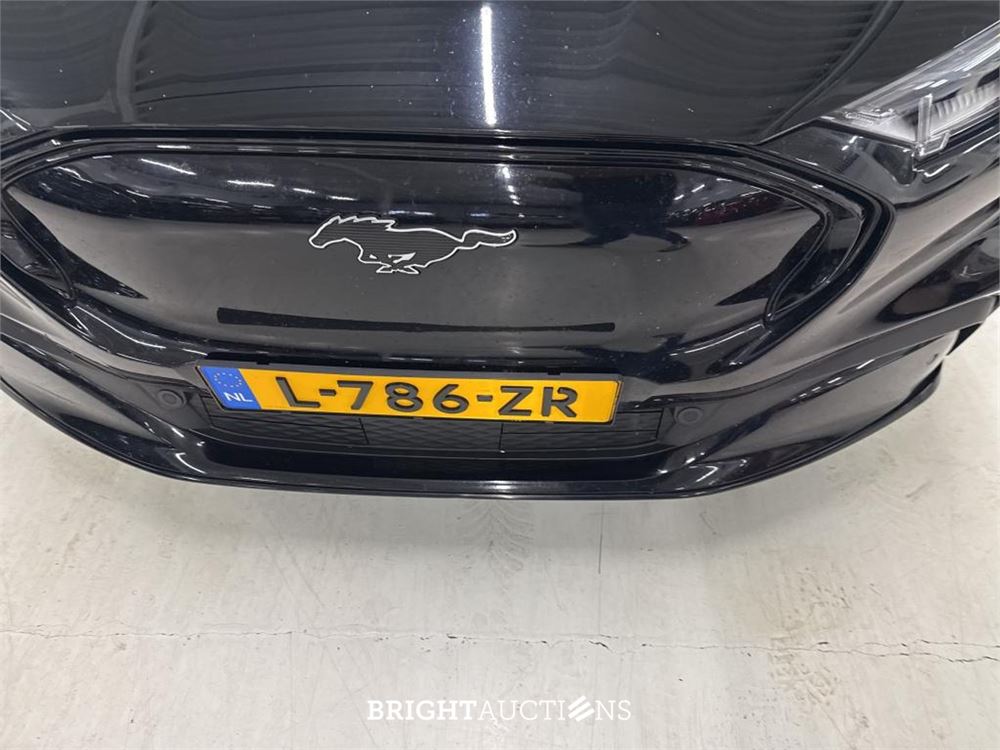 Ford Mustang Mach-E AWD 75 kWh 259pk 2021 (Origineel-NL), L-786-ZR