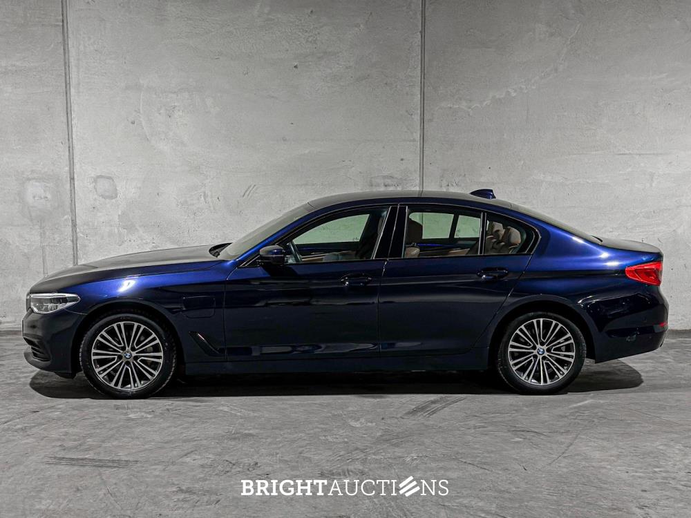 BMW 530e iPerformance High Executive 5-serie 184pk 2019 (Origineel-NL+1eigenaar), ZT-244-H