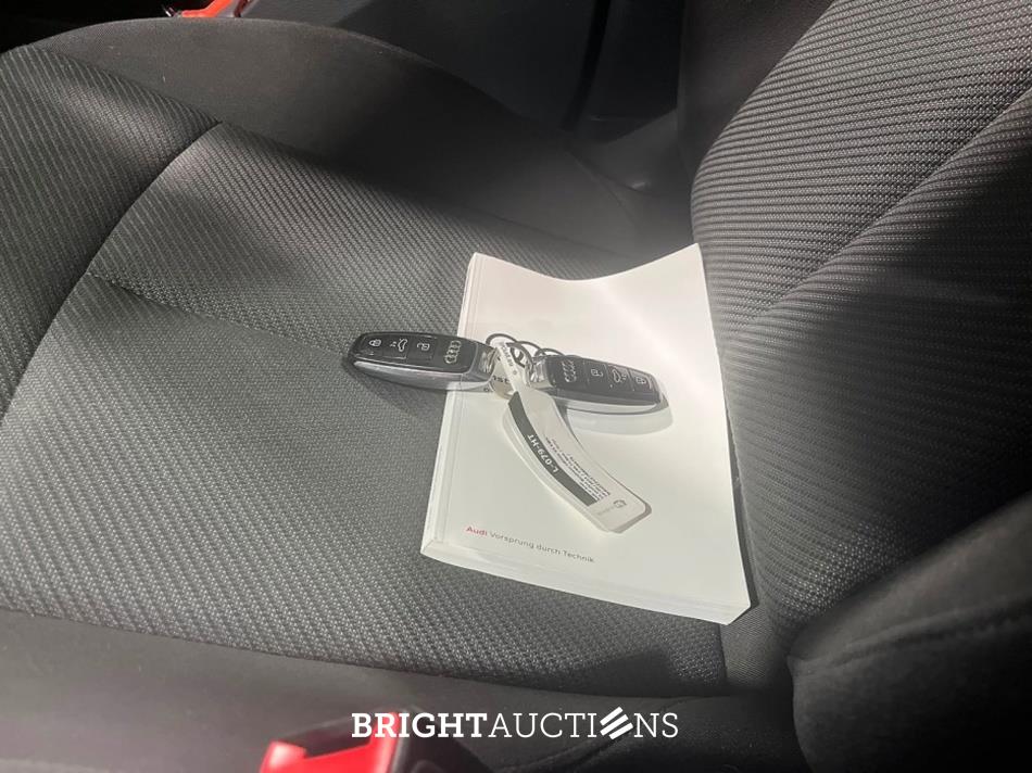 Audi e-tron 55 Business edition Quattro 95 kWh 408pk 2021 (Origineel-NL), L-079-HT