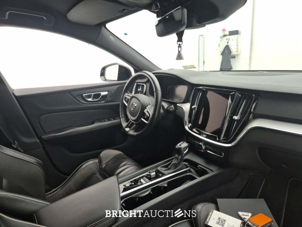 Volvo V60 D3 R-Design Geartronic 2.0 150pk 2021