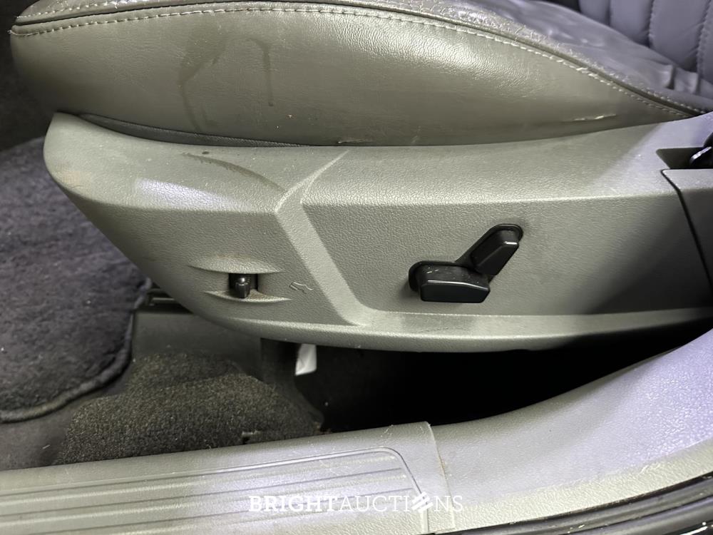 Chrysler 300C HEMI 5.7 V8 340PK 2005 